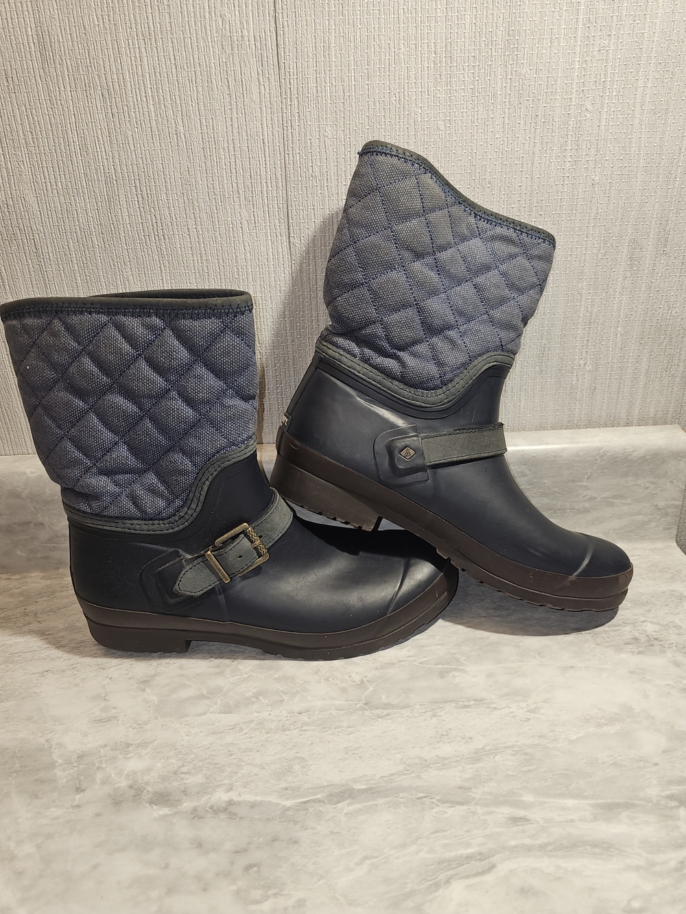 Sperry Quilted Navy Short Rain Boots with Buckle - S40